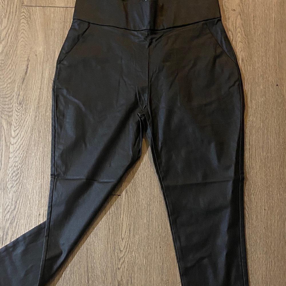 AKIRA Black High-Waisted Leggings